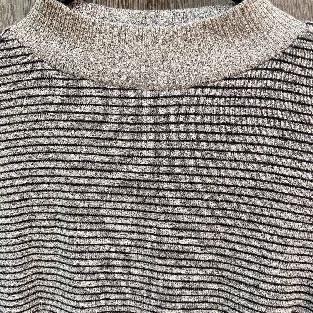 Free Press Mock‎ Turtleneck Sweater - Picture 2 of 8